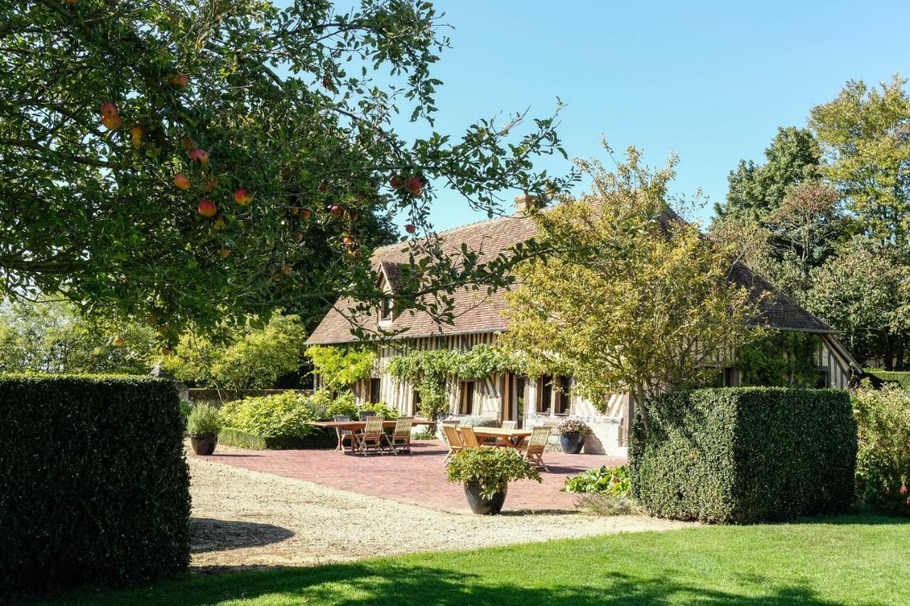 Maison "Jardin Gaillard" Bieville-en-Auge Bagian luar foto