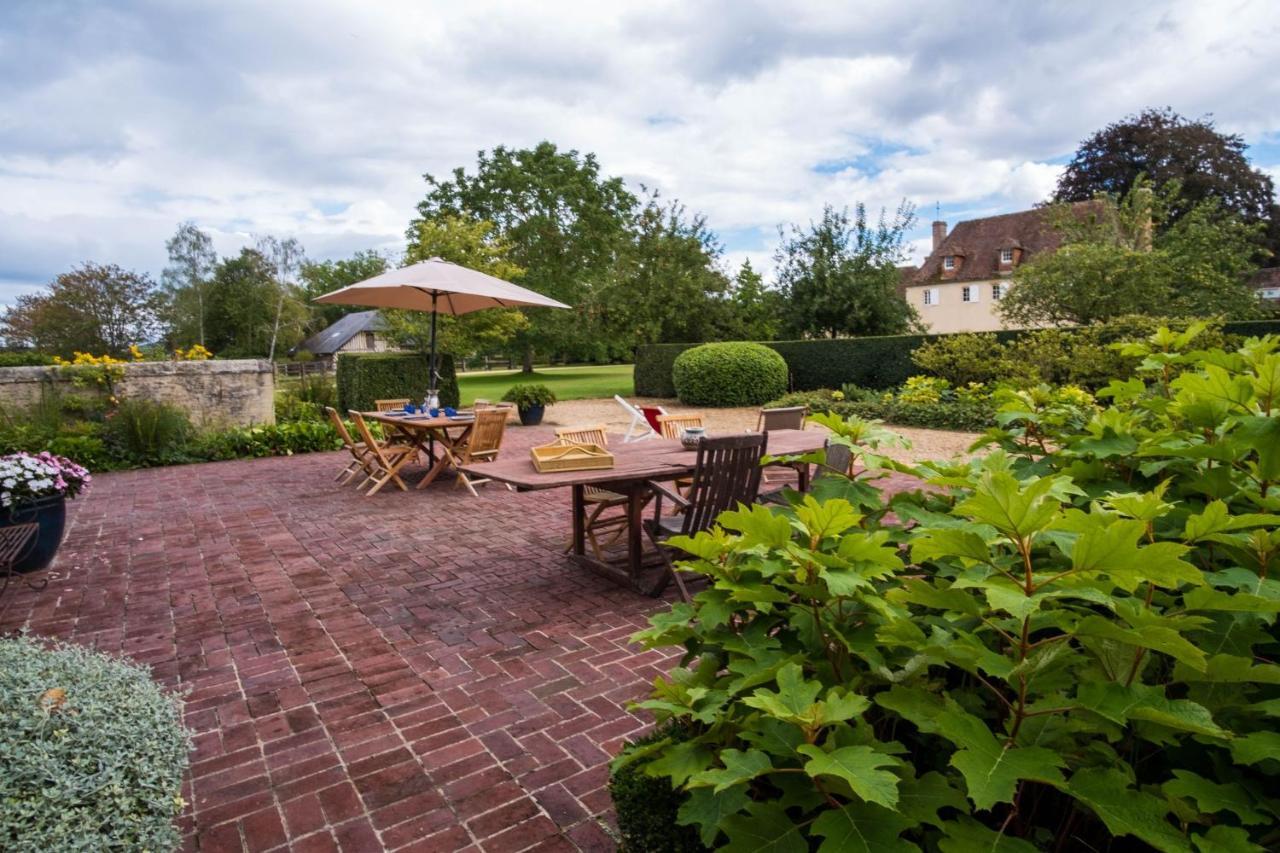 Maison "Jardin Gaillard" Bieville-en-Auge Bagian luar foto