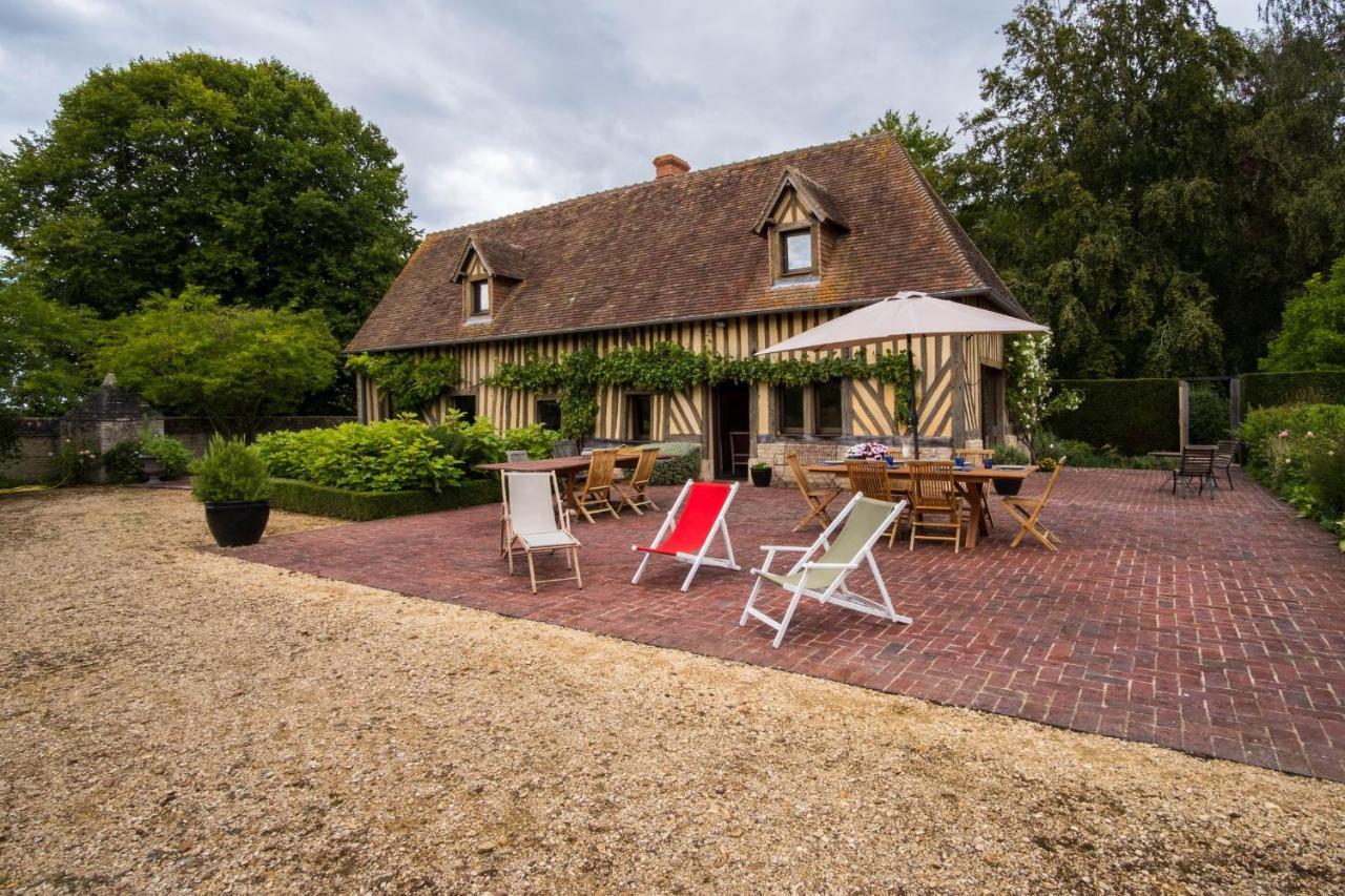 Maison "Jardin Gaillard" Bieville-en-Auge Bagian luar foto