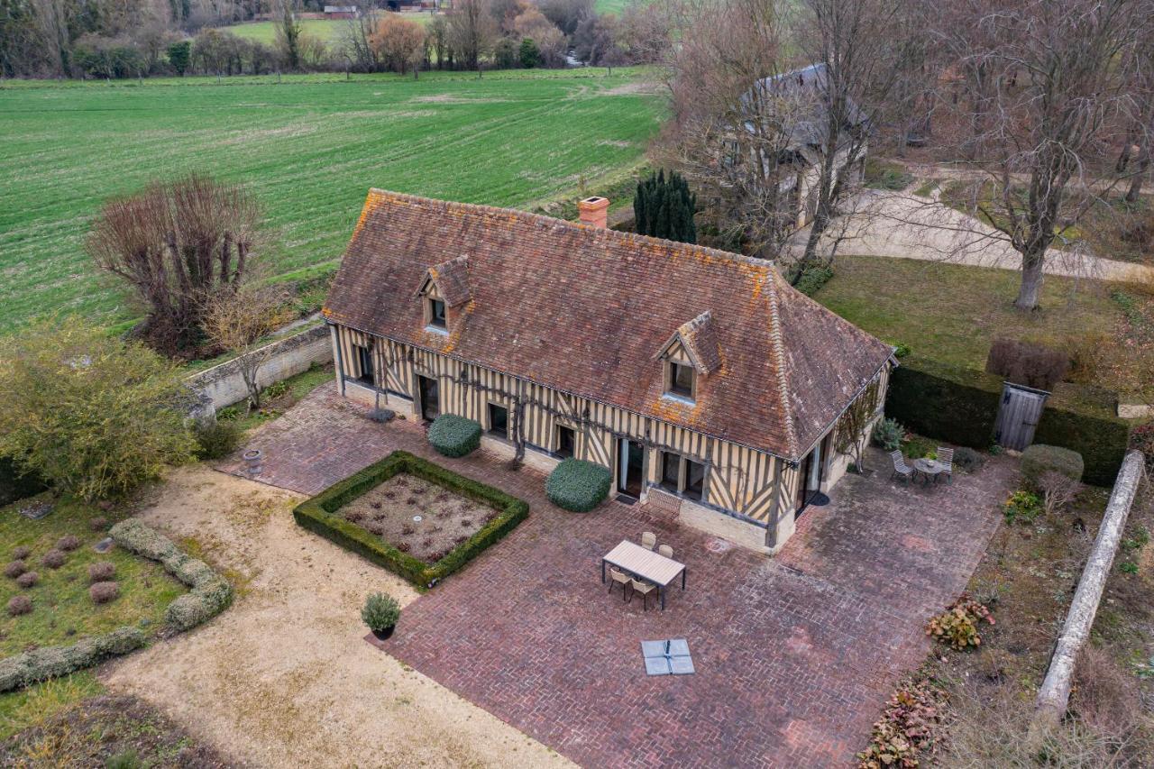Maison "Jardin Gaillard" Bieville-en-Auge Bagian luar foto