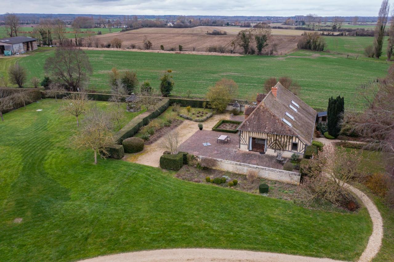 Maison "Jardin Gaillard" Bieville-en-Auge Bagian luar foto